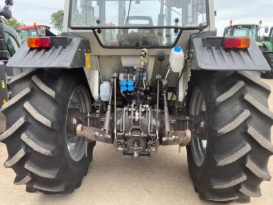 Massey Ferguson 372