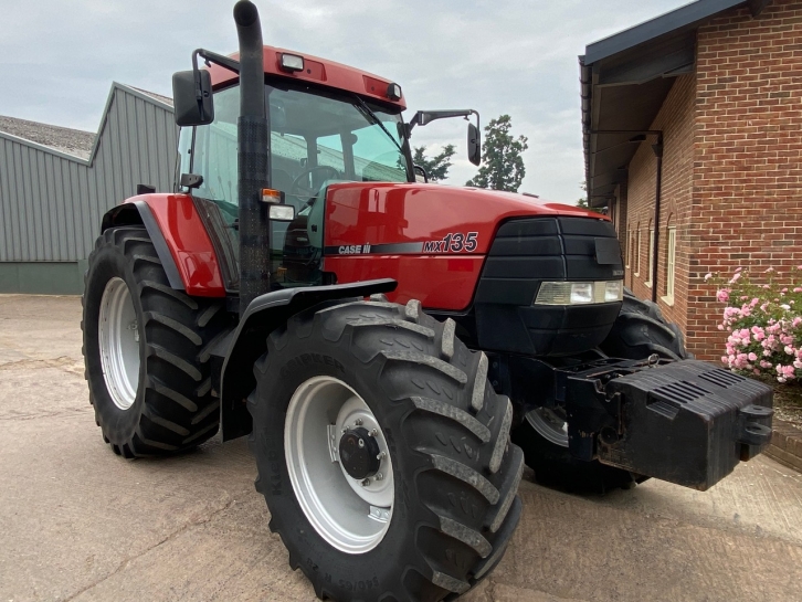 Case MX 135