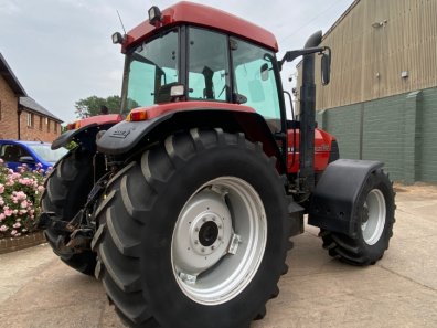 Case MX 135
