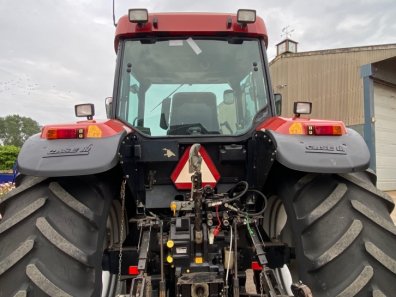 Case MX 135