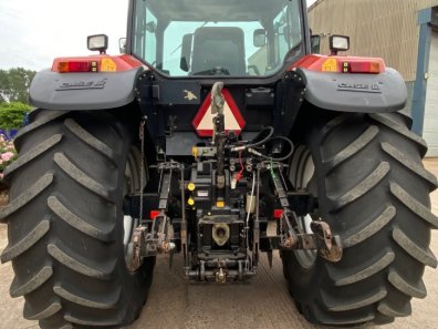 Case MX 135