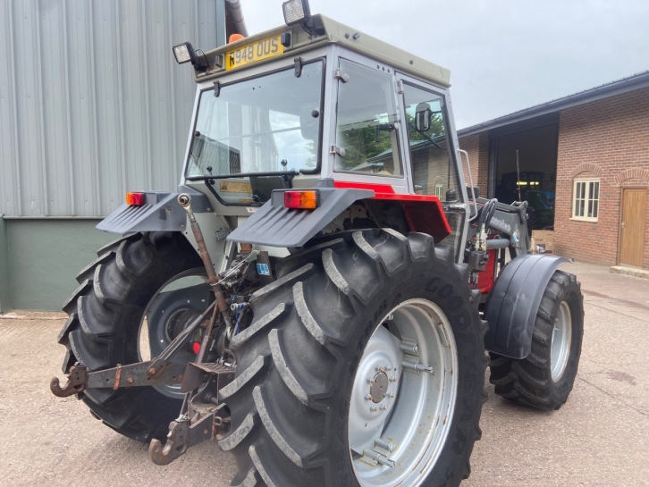 Massey Ferguson 390T