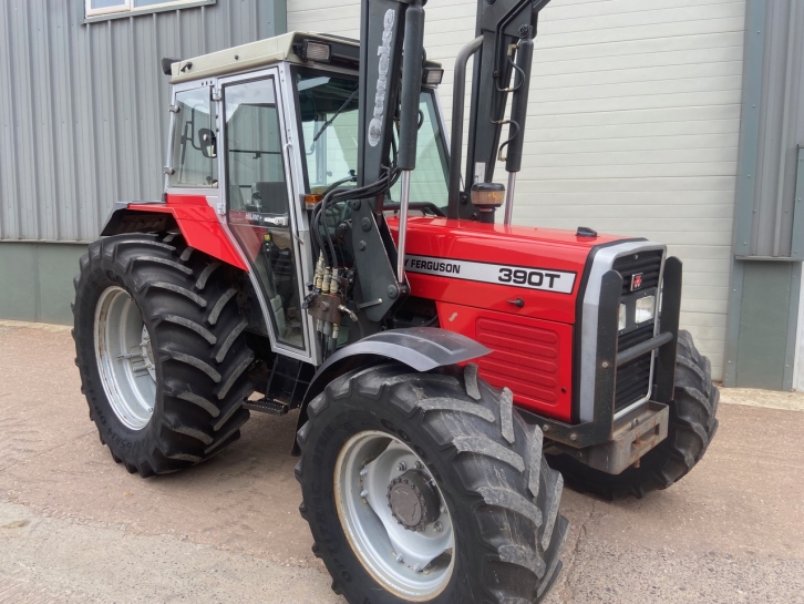 Massey Ferguson 390T
