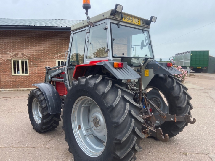 Massey Ferguson 390T