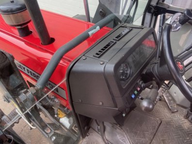 Massey Ferguson 390T