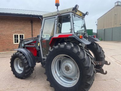 Massey Ferguson 390T