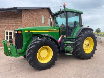 John Deere 8310