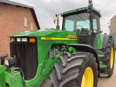 John Deere 8310