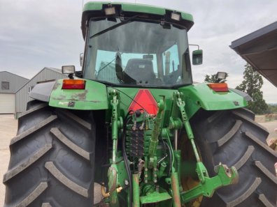 John Deere 8310