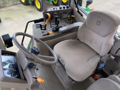 John Deere 6150M