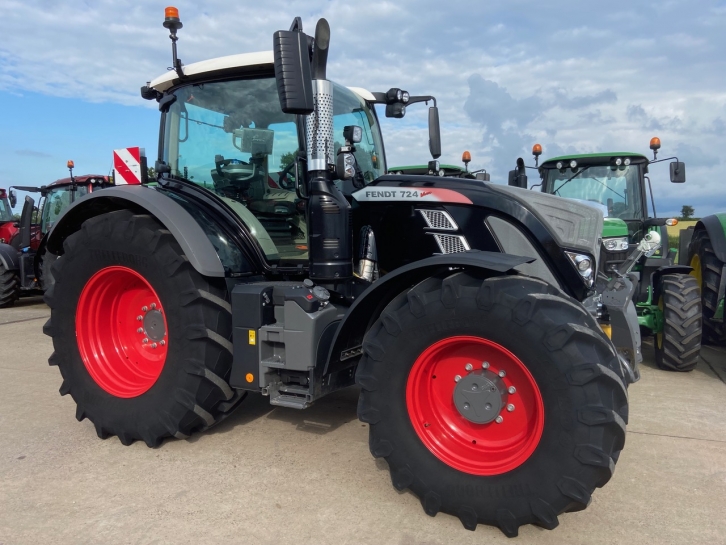 Fendt 724 Profi-Plus