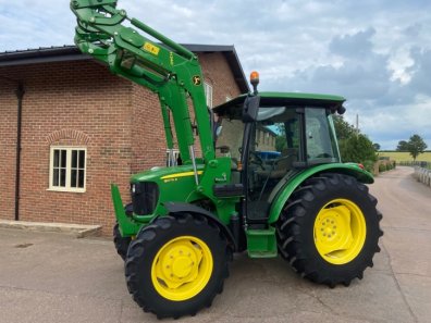 John Deere 5075E