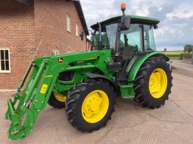 John Deere 5075E