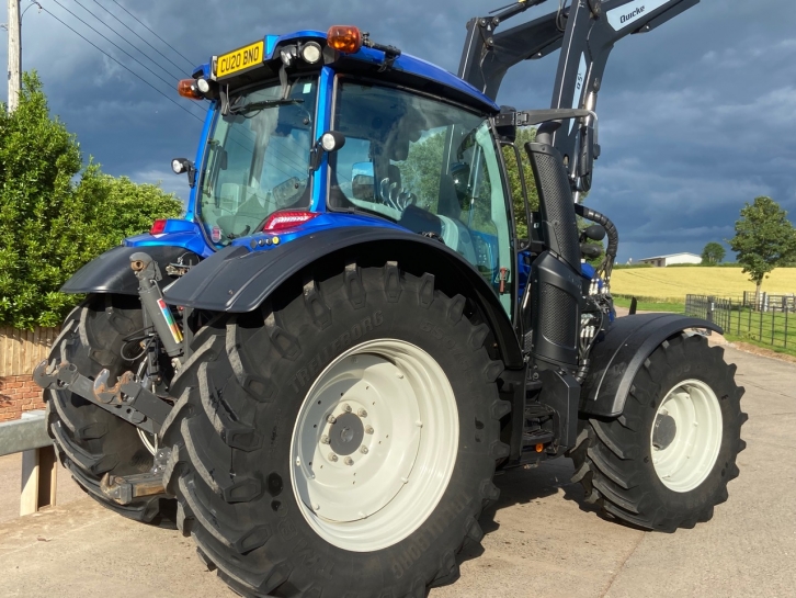 Valtra N174 Active