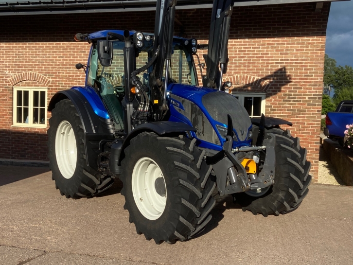 Valtra N174 Active