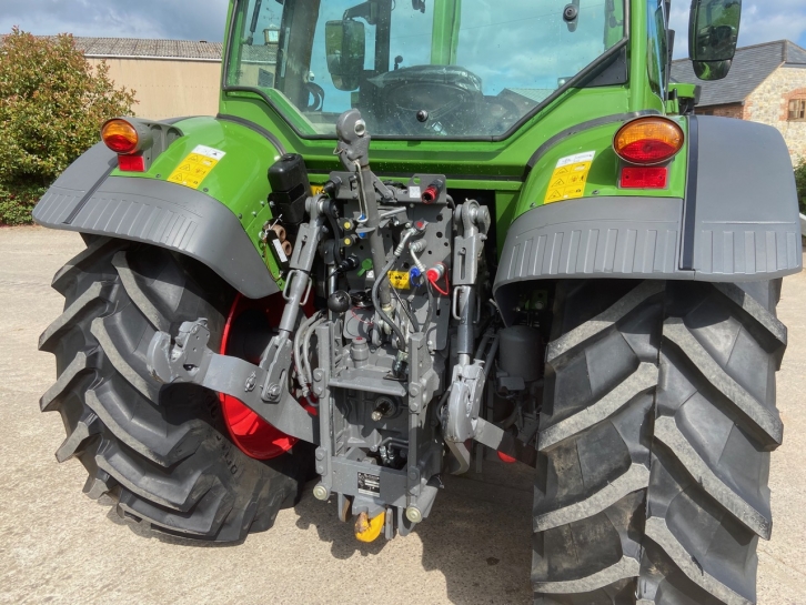 Fendt 211