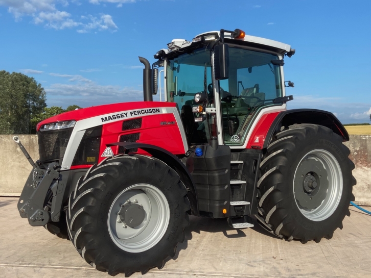 Massey Ferguson 8S.245 Exclusive