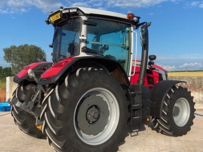Massey Ferguson 8S.245 Exclusive