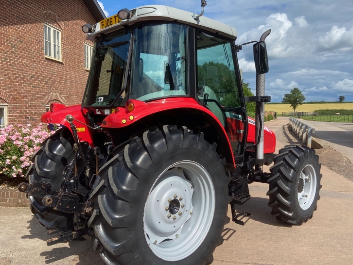 Massey Ferguson 5455
