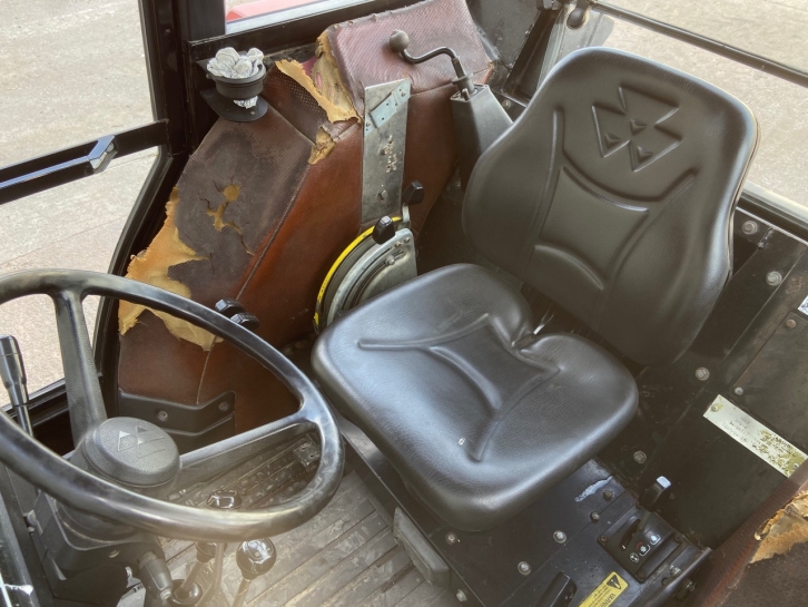 Massey Ferguson 375