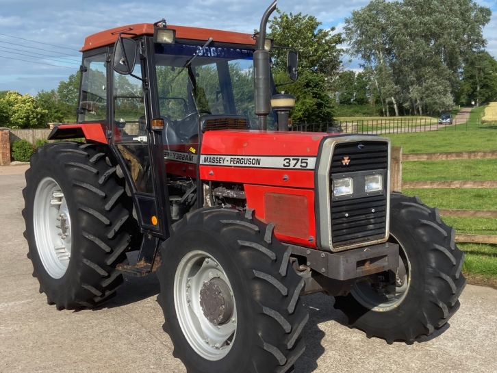 Massey Ferguson 375