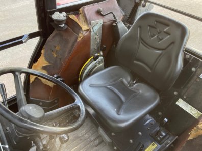 Massey Ferguson 375