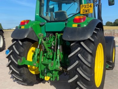 John Deere 6620