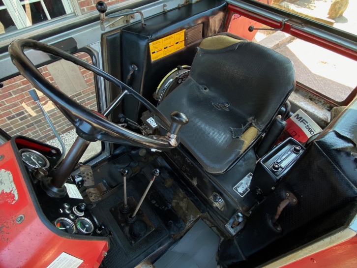 Massey Ferguson 590