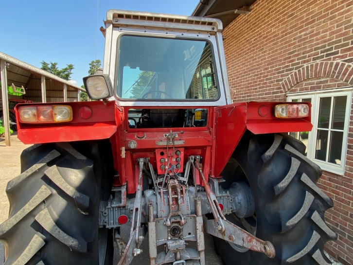 Massey Ferguson 590