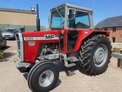 Massey Ferguson 590