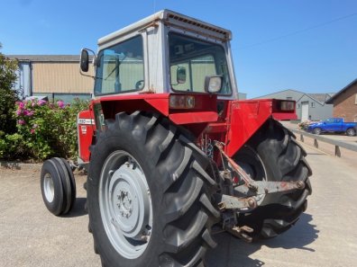 Massey Ferguson 590