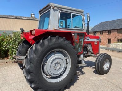 Massey Ferguson 590