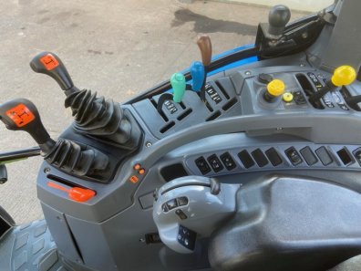 New Holland TSA100A