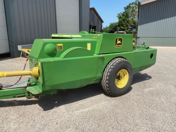 John Deere 456A conventional baler