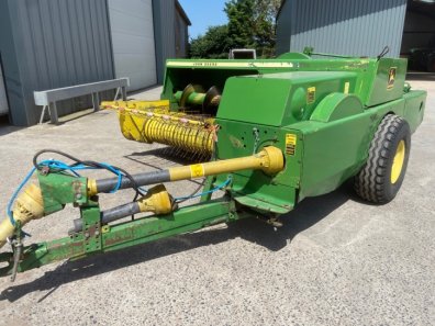 John Deere 456A conventional baler