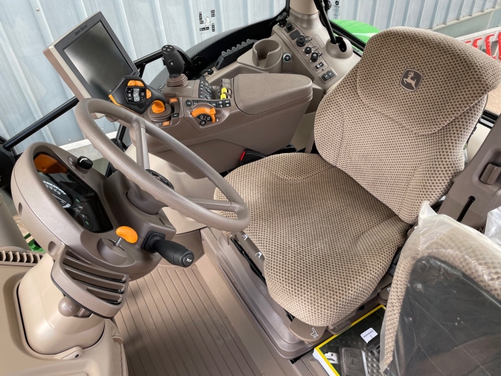 John Deere 6215R Ultimate Edition