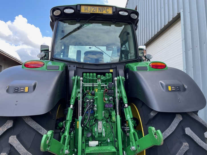 John Deere 6215R Ultimate Edition