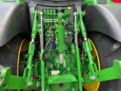 John Deere 6215R Ultimate Edition