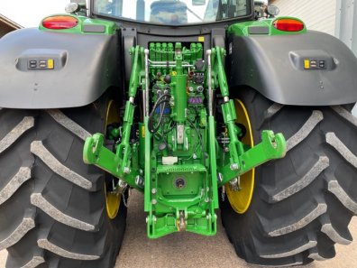 John Deere 6215R Ultimate Edition