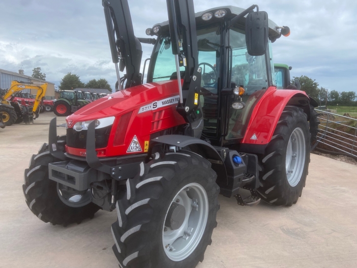 Massey Ferguson 5711S Efficient