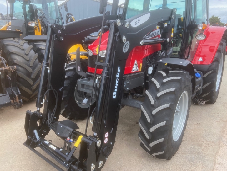 Massey Ferguson 5711S Efficient