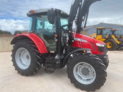 Massey Ferguson 5711S Efficient