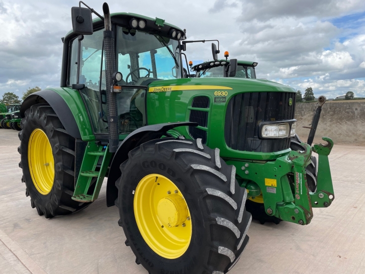 John Deere 6930 Standard