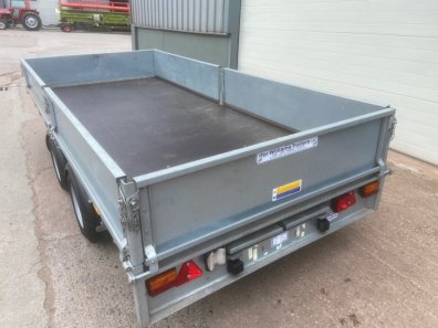 Ifor Williams LM125 flat bed trailer