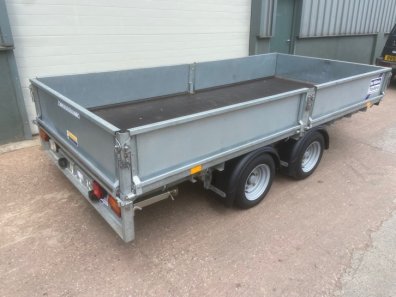 Ifor Williams LM125 flat bed trailer