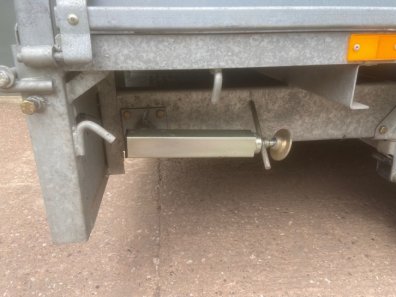 Ifor Williams LM125 flat bed trailer