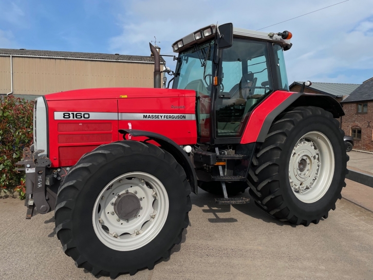 Massey Ferguson 8160