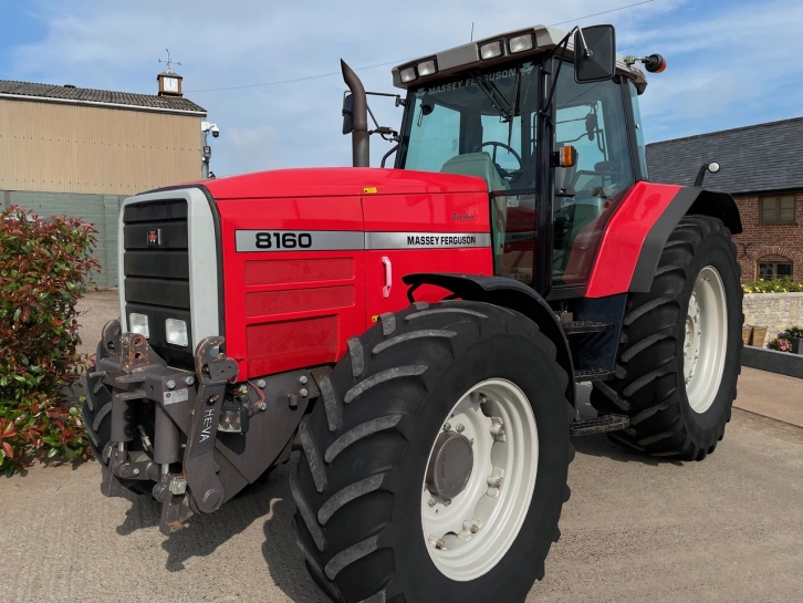 Massey Ferguson 8160