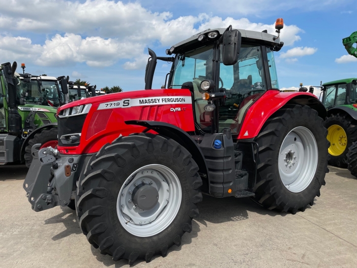 Massey Ferguson 7719S Exclusive
