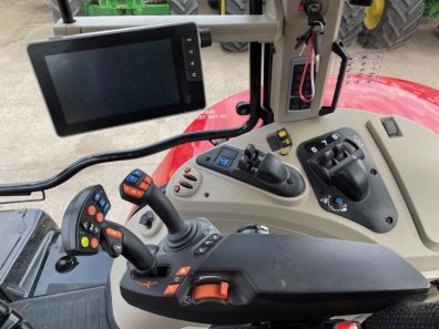 Massey Ferguson 7719S Exclusive